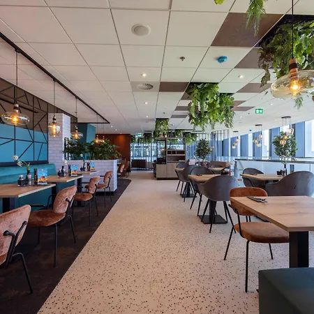 Fletcher Wellness-hotel 호텔 레이든