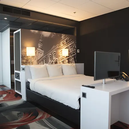 Fletcher Wellness-hotel 호텔 레이든