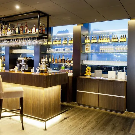 Fletcher Wellness-hotel 호텔 레이든