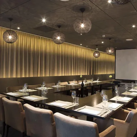 Fletcher Wellness-hotel 호텔 레이든